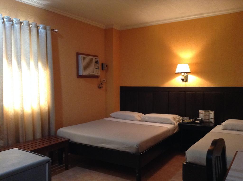 Miami Inn Cagayán de Oro Extérieur photo