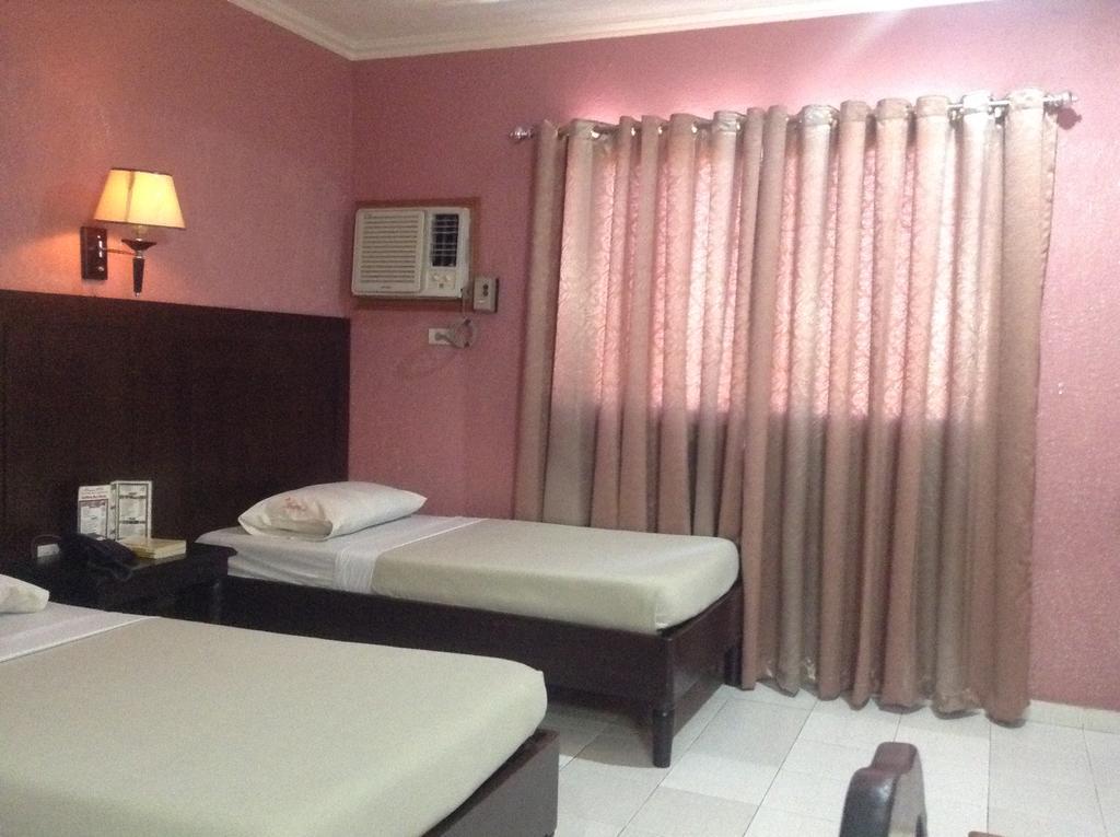 Miami Inn Cagayán de Oro Extérieur photo