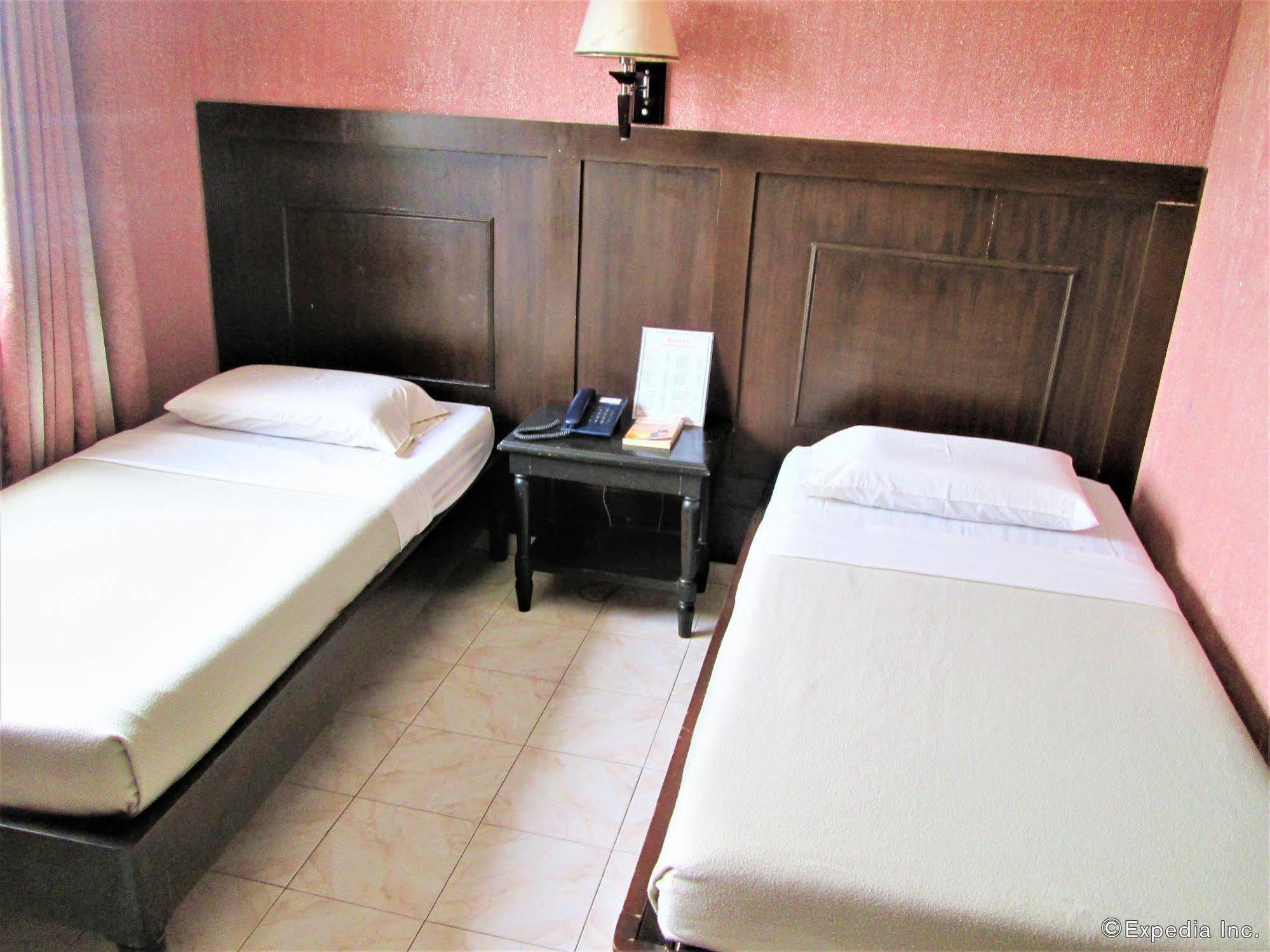 Miami Inn Cagayán de Oro Extérieur photo